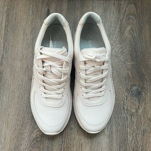Everlane leather sneakers size 8.5